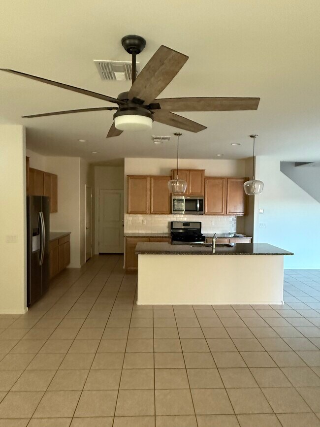 Building Photo - 794 E Catwalk Pl