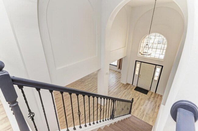 Building Photo - 5610 Heartland Ct