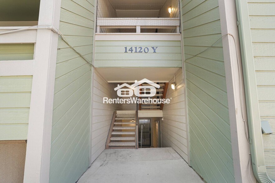 Building Photo - 14120 E Temple Dr