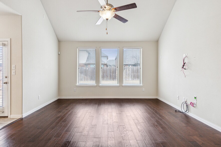 Building Photo - 6308 Meandering Creek Dr