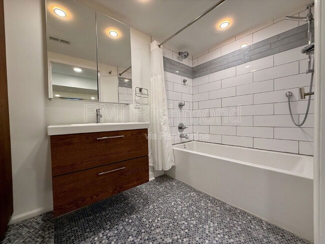 Building Photo - 1312 N 37th St