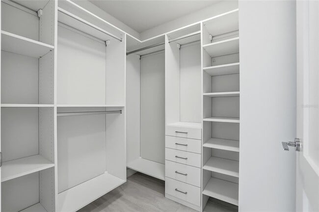 Building Photo - 301 1st St S