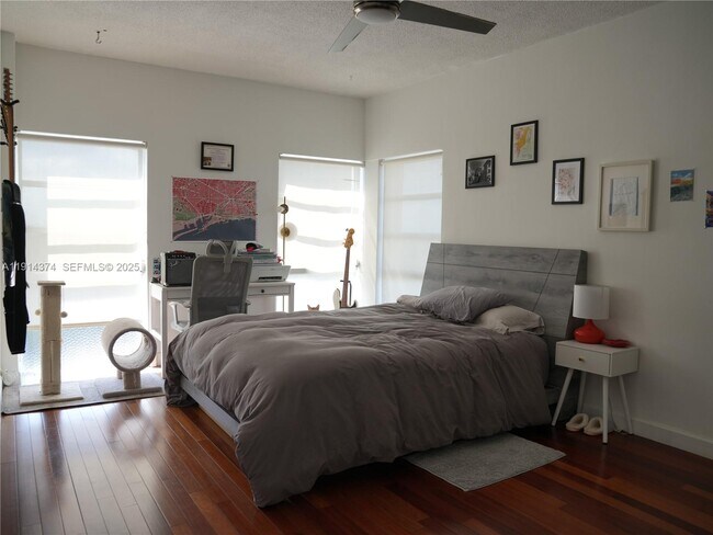 Building Photo - 880 NE 69th St