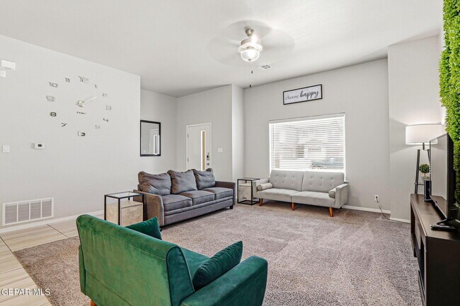 Building Photo - 12580 Arrow Weed Dr