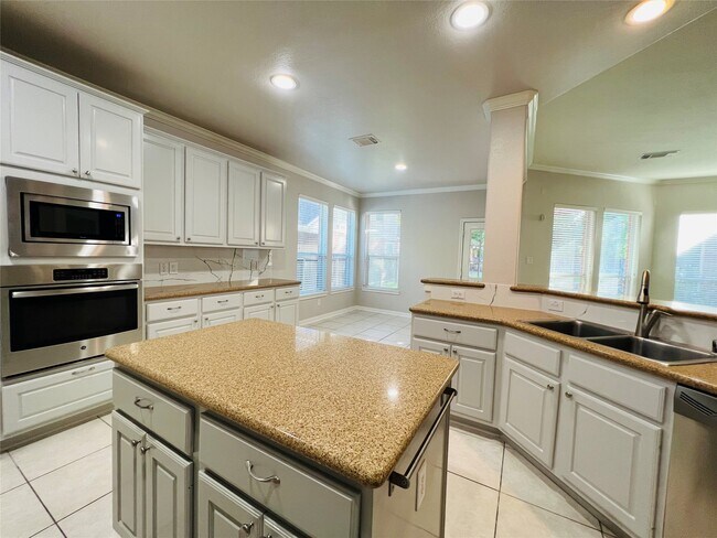 Building Photo - 23703 Banning Point Ct