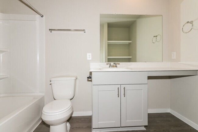 Building Photo - 17335 Ridge Dr