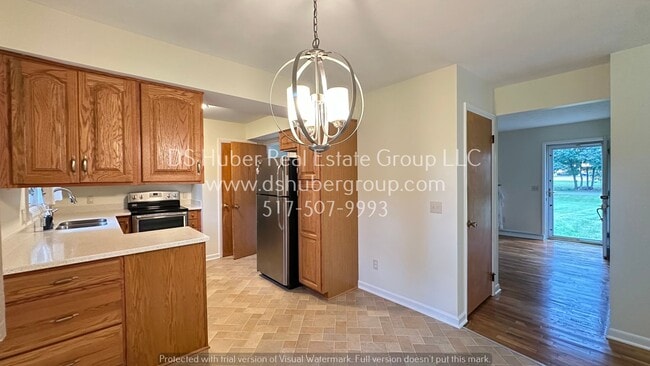 Building Photo - 11150 Beardslee Rd