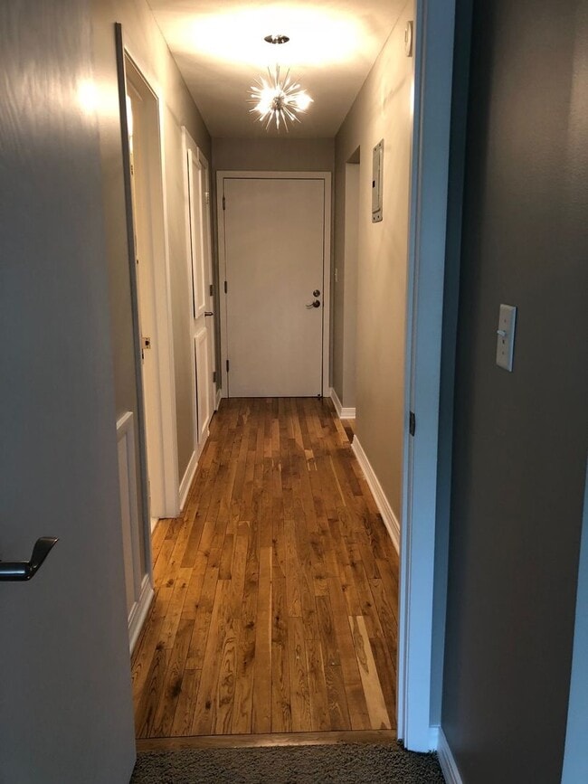 Building Photo - 2700 W 44th St