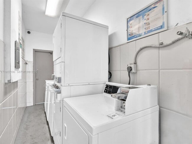 Building Photo - 2050 NW 89th Ave