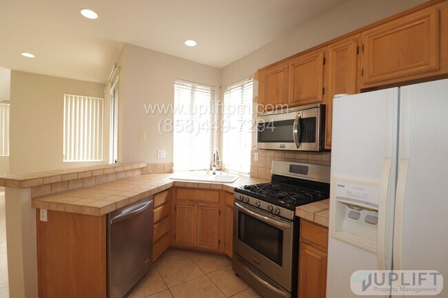 Building Photo - 3 Bed, 2.5 Bath Condo in Cornerstone Scrip...