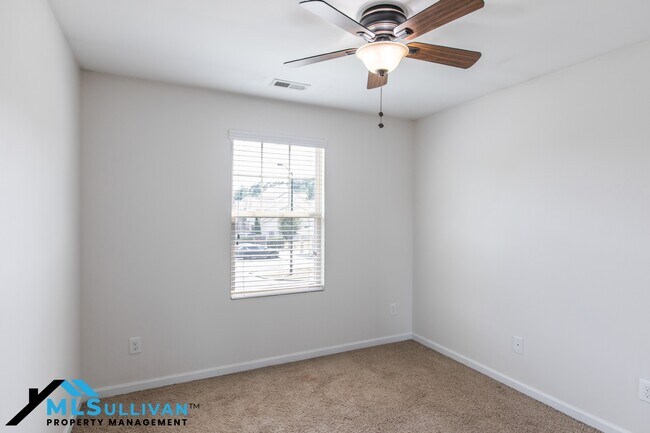 Building Photo - 108 Mt Evans Dr