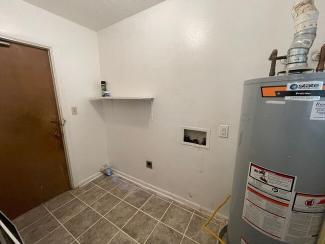 Building Photo - Spacious Inside & Out