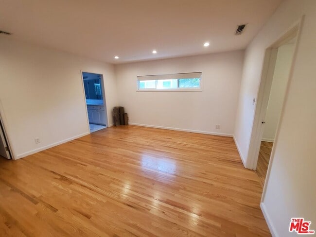 Building Photo - 11286 Hayter Ave