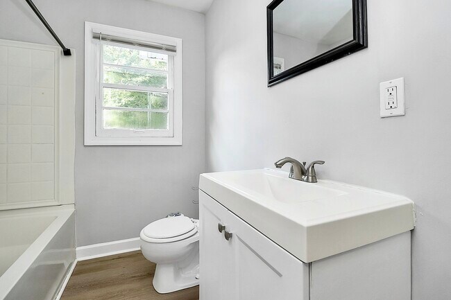 Building Photo - 2318 Amber Crest Dr