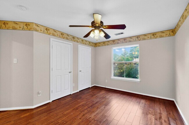 Building Photo - Chandlers Landing 4-Bedroom Home with Office