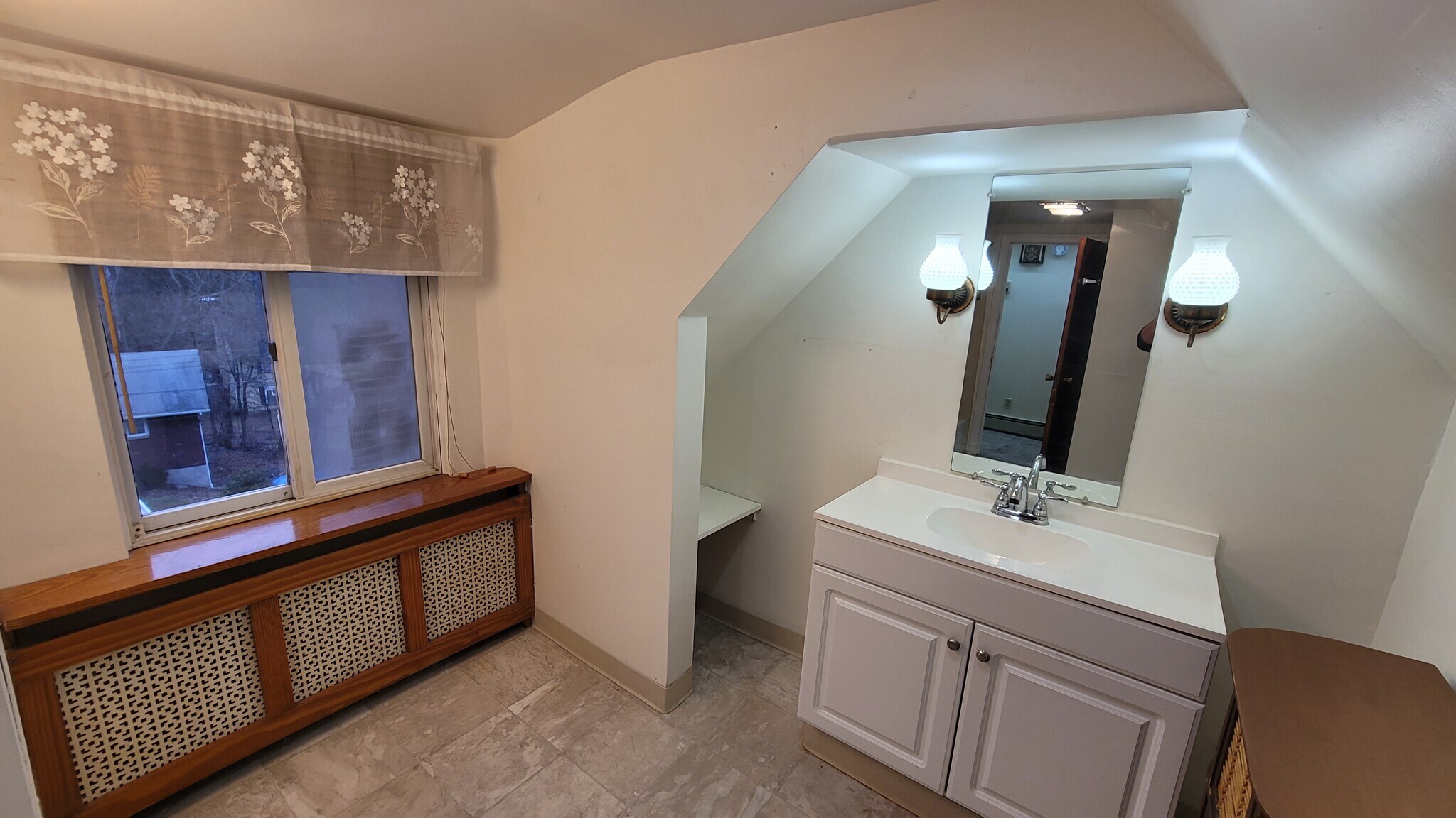 Building Photo - 103 Perrin Ave