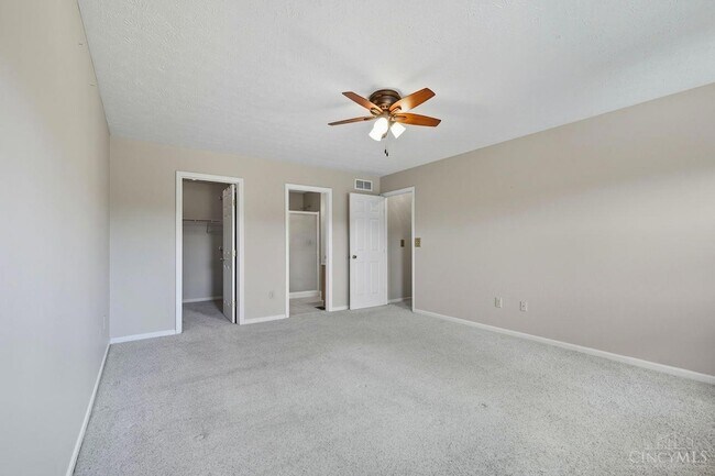Building Photo - 6671 Foxfield Dr