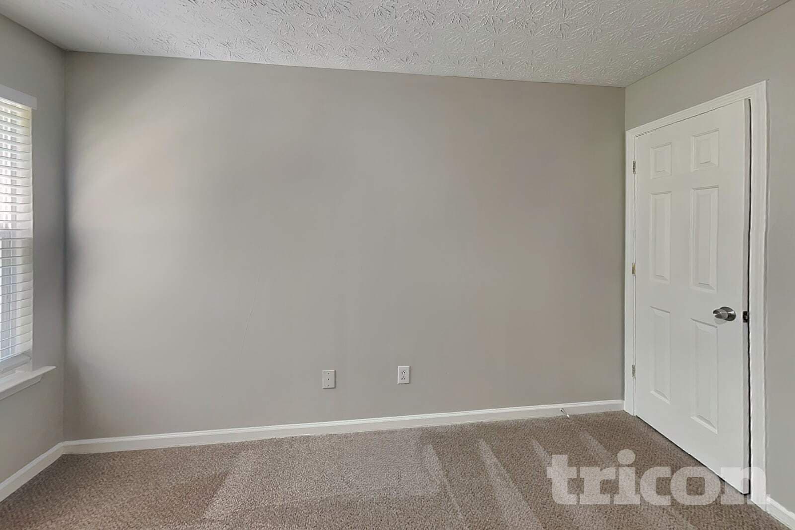 Building Photo - 261 Silver Ridge Dr