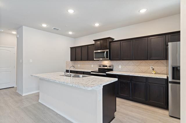 Building Photo - 2833 Bellflower Dr