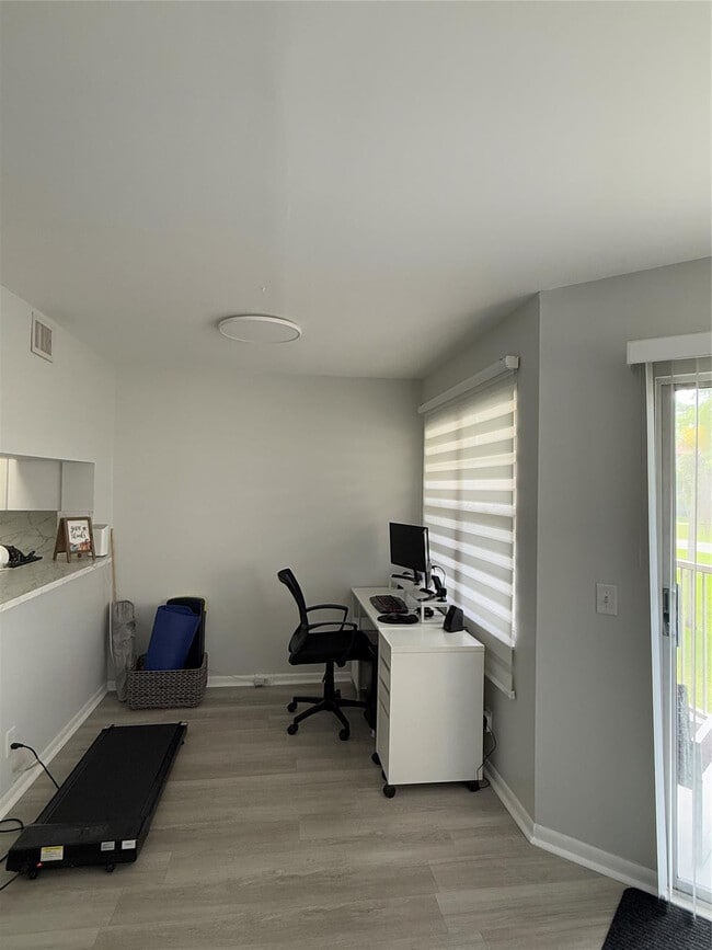 Building Photo - 12850 SW 4th Ct