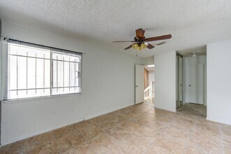 Building Photo - 13004 Greenway Chase Ct