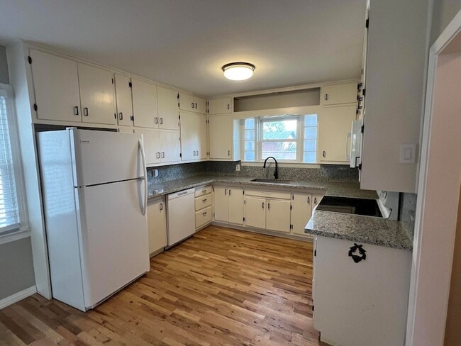 Building Photo - 3608 28th St