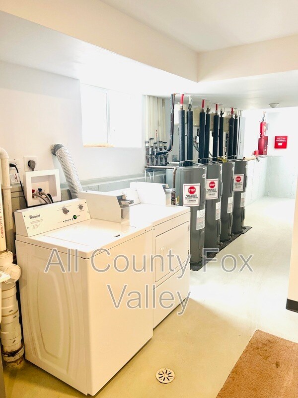 Building Photo - 284 W Windsor Terrace