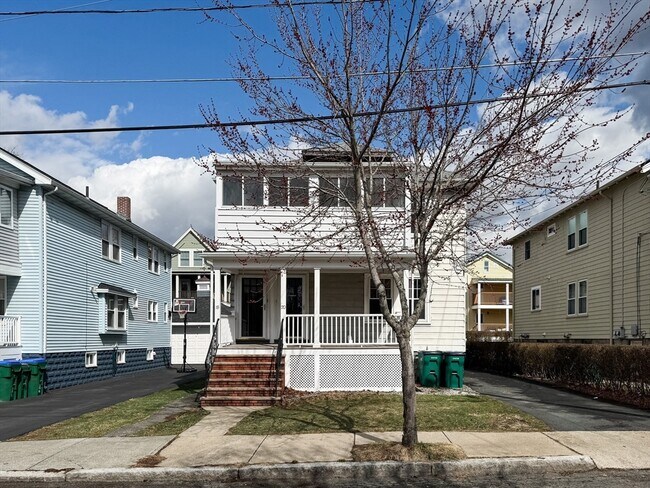 Building Photo - 18 Wheelwright Rd