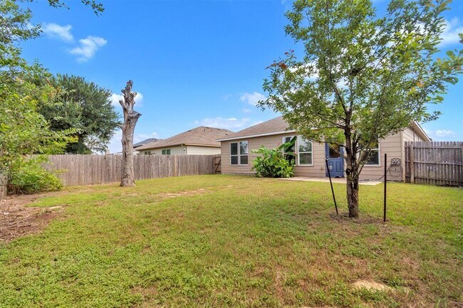 Building Photo - 9300 China Rose Dr