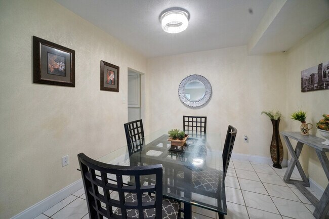 Building Photo - 1030 NW 144th St