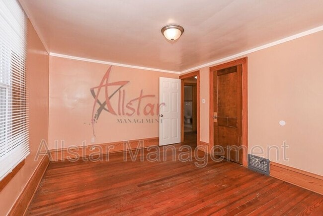 Building Photo - 458 Hillwood Dr