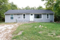 Building Photo - 5231 N Merrimac Ave