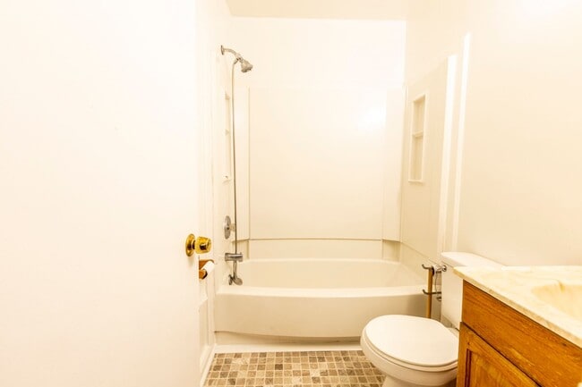 Building Photo - 223 Stribling Ave