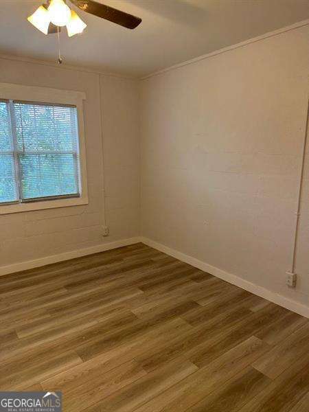 Building Photo - 204 Smith St NE