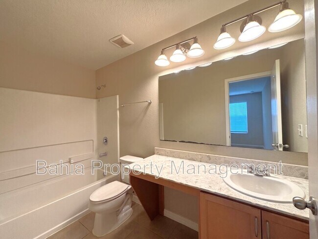 Building Photo - 5110 Adelaide Dr