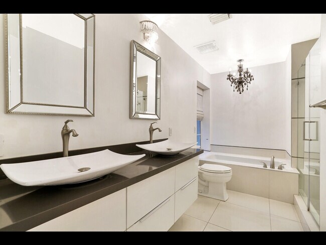Building Photo - 17052 Boca Club Blvd