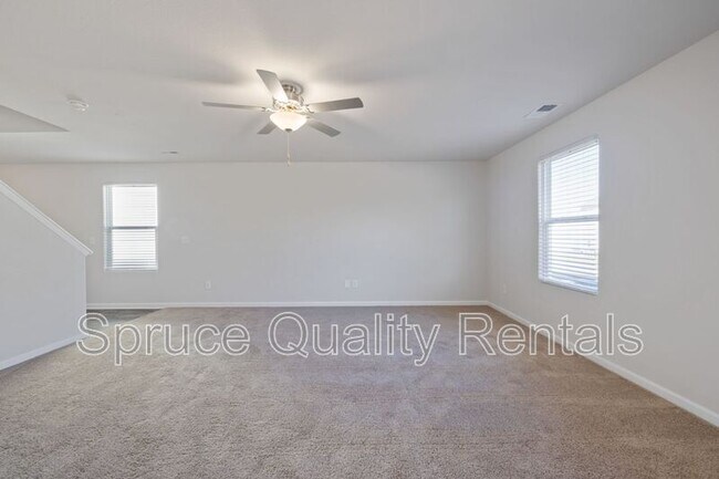 Building Photo - 2105 Briar Run Dr