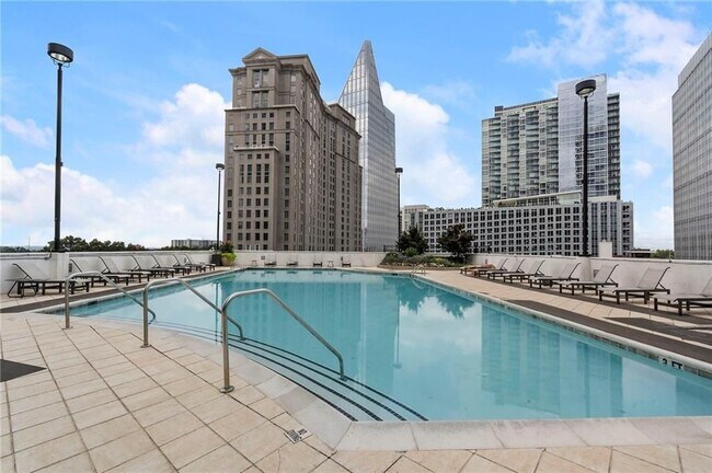 Building Photo - 3324 Peachtree Rd NE