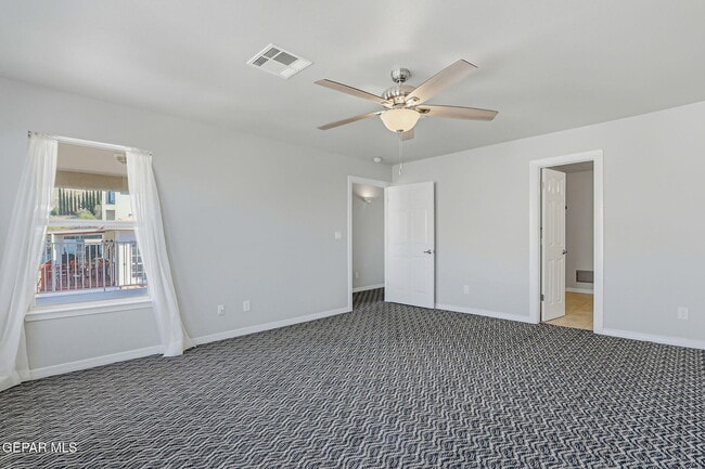 Building Photo - 4717 Excalibur Dr