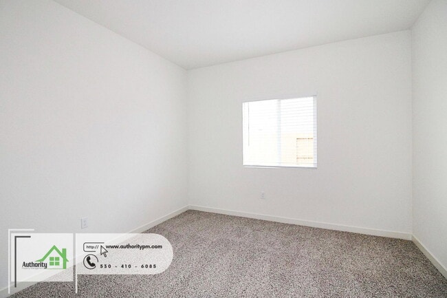Building Photo - 2843 Hopkins Ave