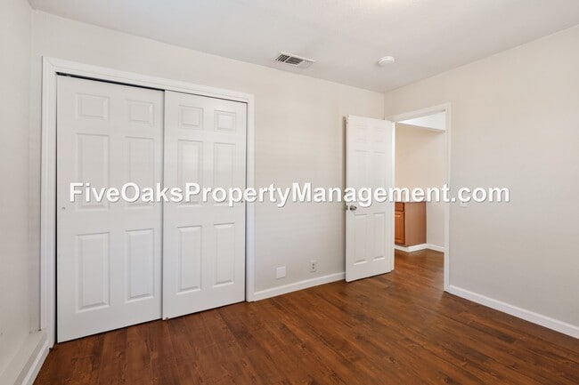 Building Photo - 5310 1/2 Nugget Rd-