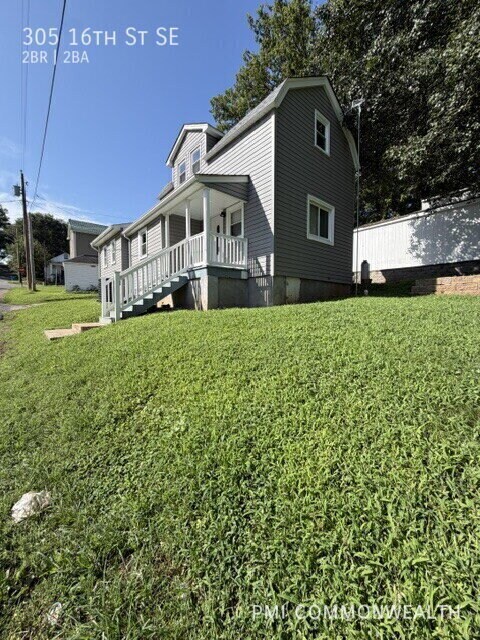 Building Photo - 305 16th St SE