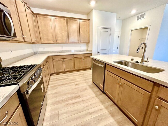 Building Photo - 12504 Kings Crk Pl