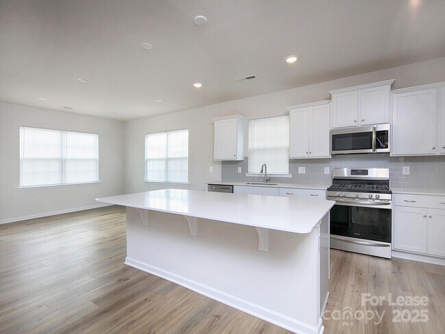 Building Photo - 161 White Apple Wy