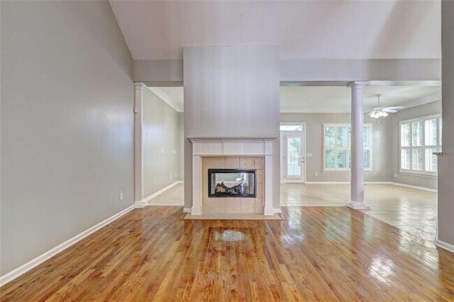 Building Photo - 490 Grand Teton Cir