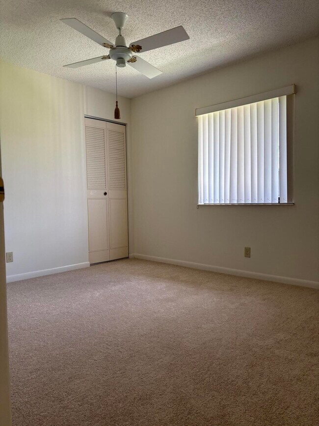 Building Photo - 331 Knotty Pine Cir