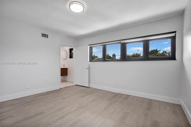 Building Photo - 4530 Jefferson Ave