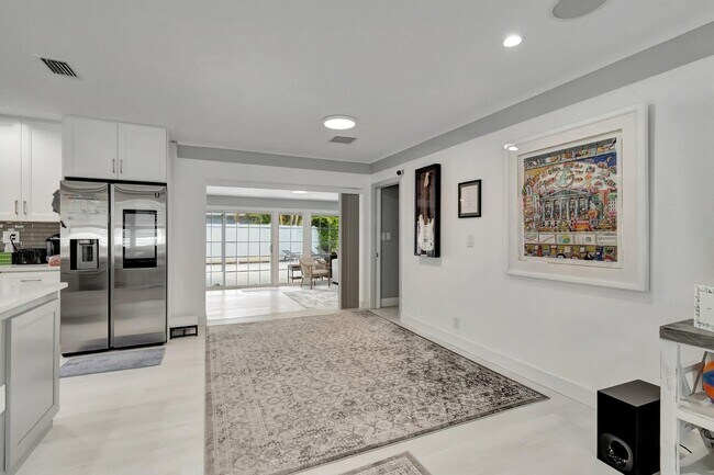 Building Photo - 4450 NE 23rd Ave