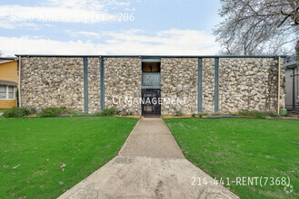 Building Photo - 12-Unit Complex in the Historic Junius Hei...