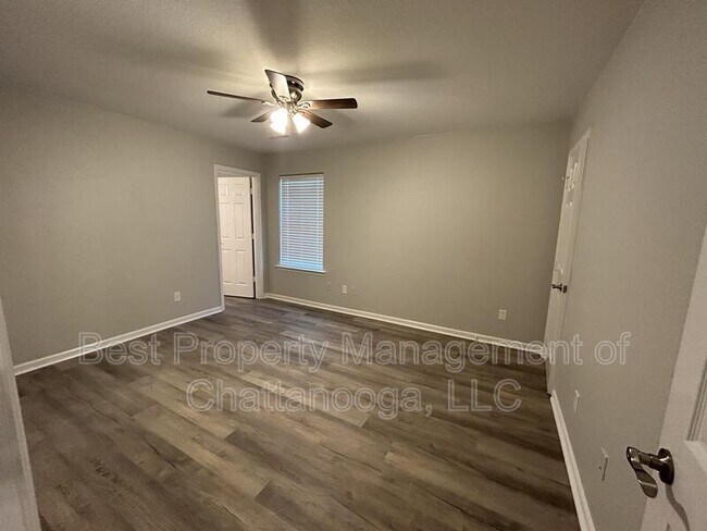Building Photo - 862 N Orchard Knob Ave